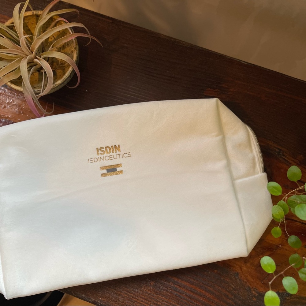 White velvety fabric pouch for beauty/ everyday /travel (BRAND NEW!)